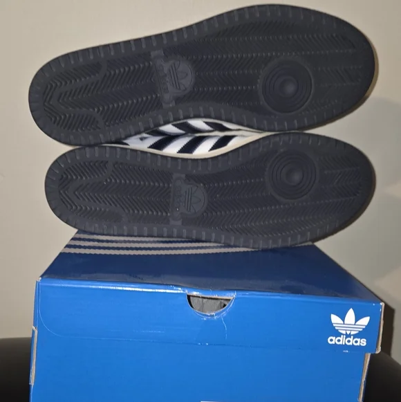 Top Ten Rb Adidas Top Ten RB Sneakers - Navy and White - Picture 2 of 6